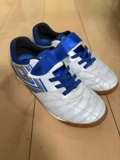 アンブロ　フットサルシューズ　キッズ