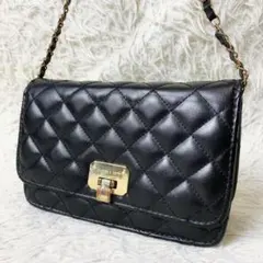 人気 CHARLES & KEITH キルティング チェーン ショルダーバッグ