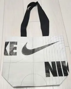 ナイキ　ショッピングバッグ　Sサイズ