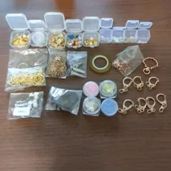 中古 レジン ビーズ・金具・装飾パーツセット