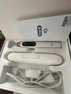 Oral-B iO 電動歯ブラシ 本体、充電器、持ち運びケース付き