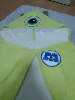 ディズニーリゾート　モンスターズ・インク フード付きタオル　マイク