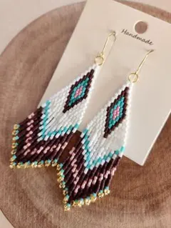 No.210　オルテガ柄フリンジデリカビーズピアス