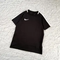キッズ　Tシャツ　半袖　NIKE ナイキ　黒　130相当