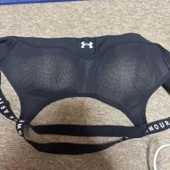 Under Armour ブラック スポーツブラ
