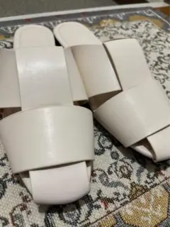 おしゃれなホワイトサンダル 未使用に近い