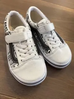 新品未使用　VANS スニーカー ベルクロ　バンズ　総柄　18cm 新品未使用