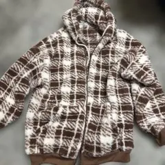 フリースジャケット ブラウンとホワイトチェック