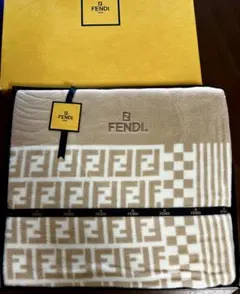 FENDI（フェンディ）ズッカ柄　綿100％　ブランケット／毛布　箱付き