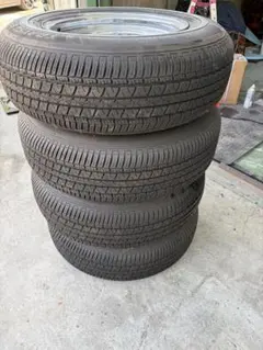 P205/75R15 ホイールセンターキャップ付き　トレーラーハウスタイヤ新品のサムネイル