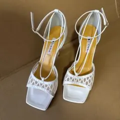 ホワイトオープントゥミュール