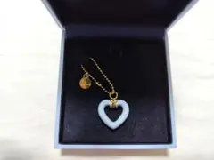 WEDGWOOD ジャスパー オープンハートチャーム(青色)