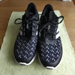 美品　adidas ランニングシューズ ブラック/ホワイト　26.5cm
