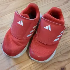 adidas　キッズスニーカー