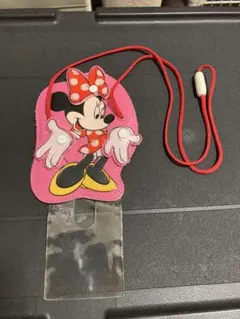 ミニーちゃん　ディズニーチケットホルダー