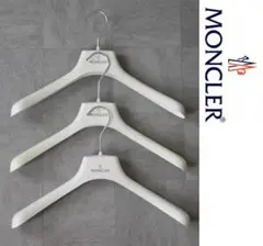 PRADA & MONCLER 衣類ハンガー 6本セット - メルカリ