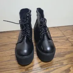 厚底レースアップショートブーツ 黒　25.5cm