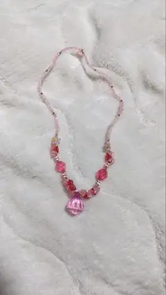 ハンドメイド ピンク ビーズ ネックレス