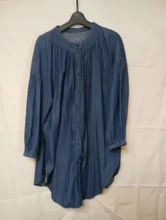 デニムブルー ボタンアップシャツ 長袖