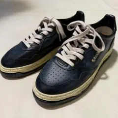 Item thumbnail for item 8f543e77-80f9-4bda-96bb-32bc5e0a58c9