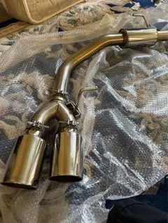 ハイラックス　GUN125 サイド出しマフラーのサムネイル