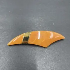 81ヴィンテージYUKIKOHANAI オレンジカラー ブローチ