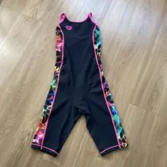 【新品】アリーナ 競泳用水着 サイズＭ