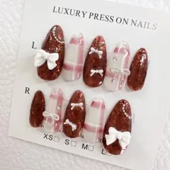 Item thumbnail for item 6a7504f6-8b5a-47bd-9235-4ee2cf4de5e7