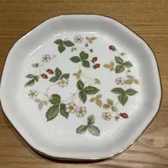 WEDGWOOD Wild Strawberry 八角形皿