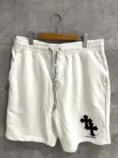 ハリウッドリッチ　白　XL　クロス PUレザー アップリケ ショーツ　オシャレ