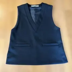 TIARA黒ジレのサムネイル