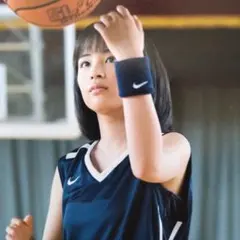 広瀬すず NIKE/ポスター 広瀬すず NIKE/ポスター - メルカリ