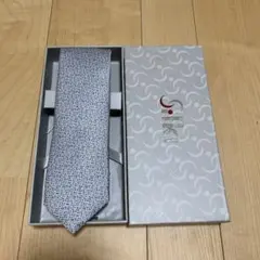 Silki ネクタイ シルバー系