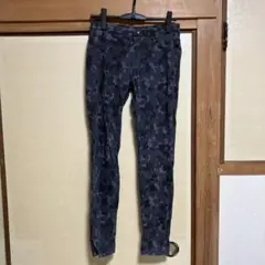 UNIQLO ウルトラストレッチレギンスパンツ