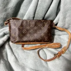 LOUIS VUITTON M51240 トロター　モノグラム　ショルダーのサムネイル