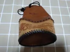 革の小物入れ　巾着