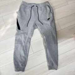 Nike ナイキ　グレー　テックフリースパンツ Mサイズ