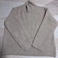 ユニクロ　ハイネックセーター　L