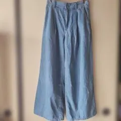 GU　ライトブルーデニムワイドパンツ