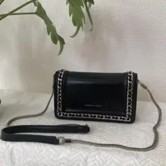 最終お値下げ　CHARLES & KEITH ショルダーミニバッグ　ブラック