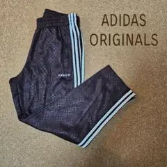 adidas originals　トラックジャージ