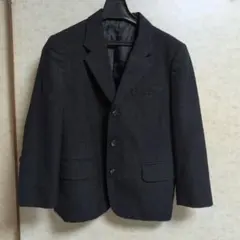 ダークグレー スーツとCOMME SAのシャツ 120A サイズ