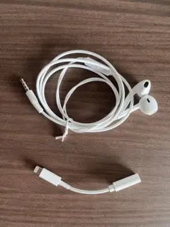 ホワイト有線　イヤフォン とコネクターセット　新品未使用