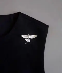 イタリアで購入 新品 ツバメ スワロー 飛魚 バード ブローチ シルバー