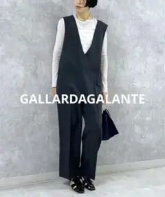 GALLARDAGALANTE Vネックサロペット【オンラインストア限定商品】のサムネイル