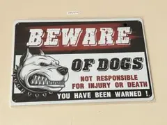 BEWARE OF DOGS ブリキ看板