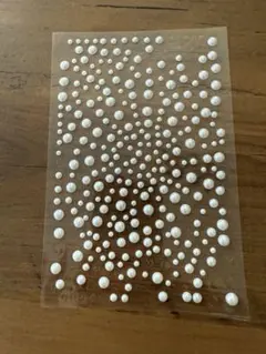 髪飾りパール　ホワイト　パールシールのサムネイル