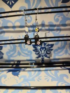 349 ハンドメイド 黒猫 アニマル 桜 クロネコ 可愛い シンプル ピアス