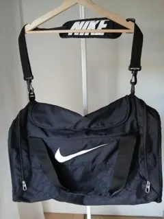 NIKE　ダッフルバッグ　スポーツバッグ　大容量