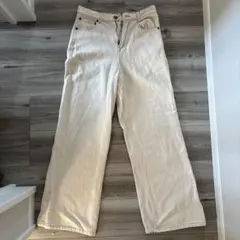 ホワイト ストレートデニム Mサイズ